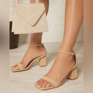 Nude /Tan Sandals 👡 w/ Block Heel (wide feet friendly)